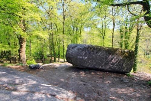 Chambre D'Hotes De La Roche Tremblante Huelgoat Eksteriør bilde